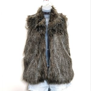 Faux fur vest with pockets